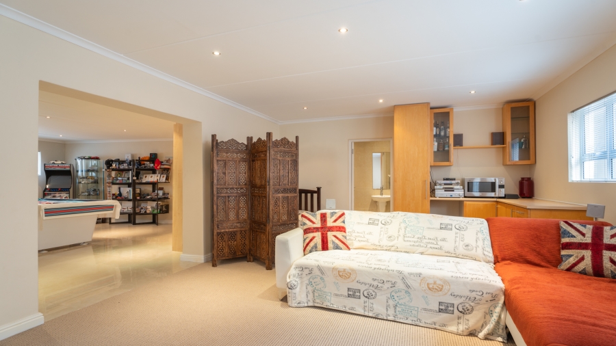 4 Bedroom Property for Sale in Calypso Beach Western Cape